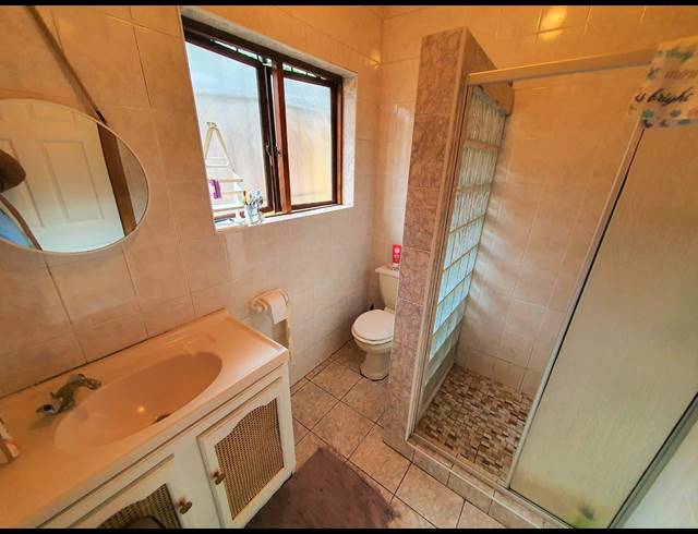 3 BEDROOM HOUSE TO LET IN RICHMOND ESTATE